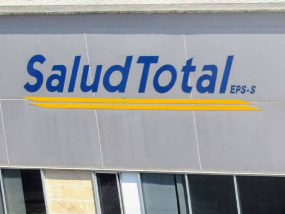 Usuarios de Salud Total denuncian que por caída del sistema no hay atención