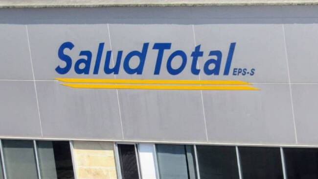 Usuarios de la Salud Total denuncian que por caída del sistema no hay atención