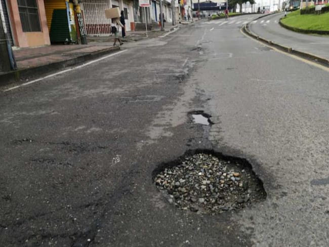 El mal estado de la Avenida Simón Bolívar parece no tener solución