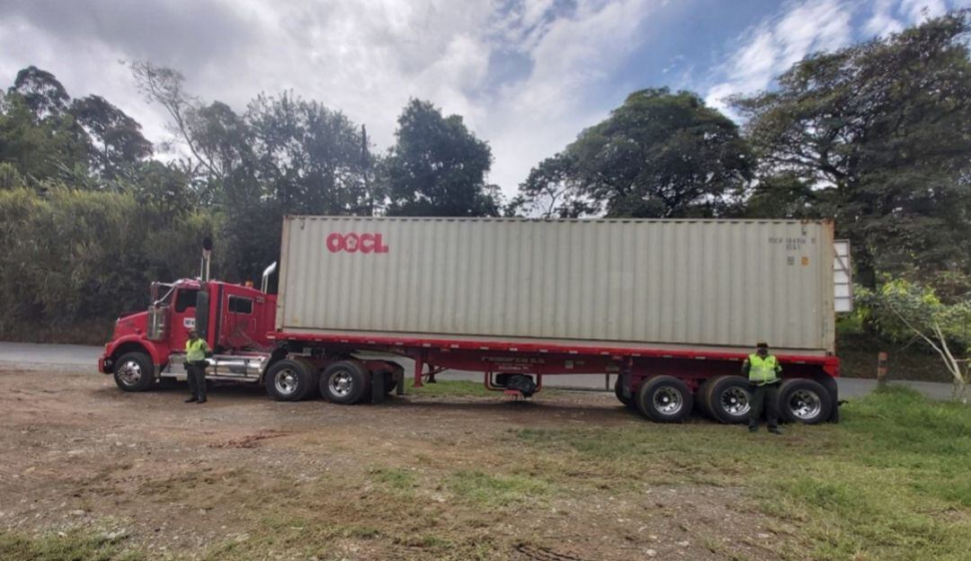 Incautación de mercancía de contabando en vías de Caldas