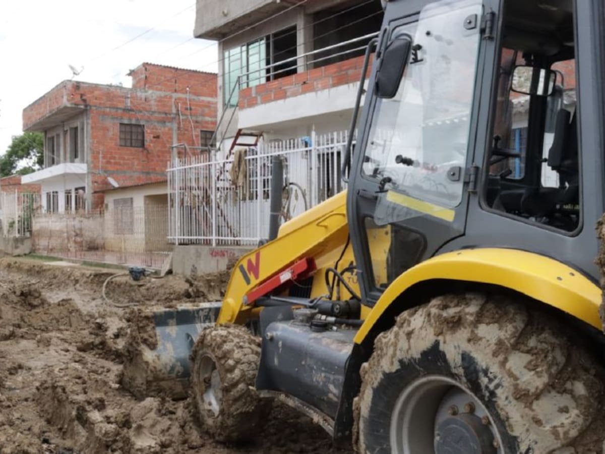Alcaldía Local 3 realiza labores de pavimentación en 10 calles