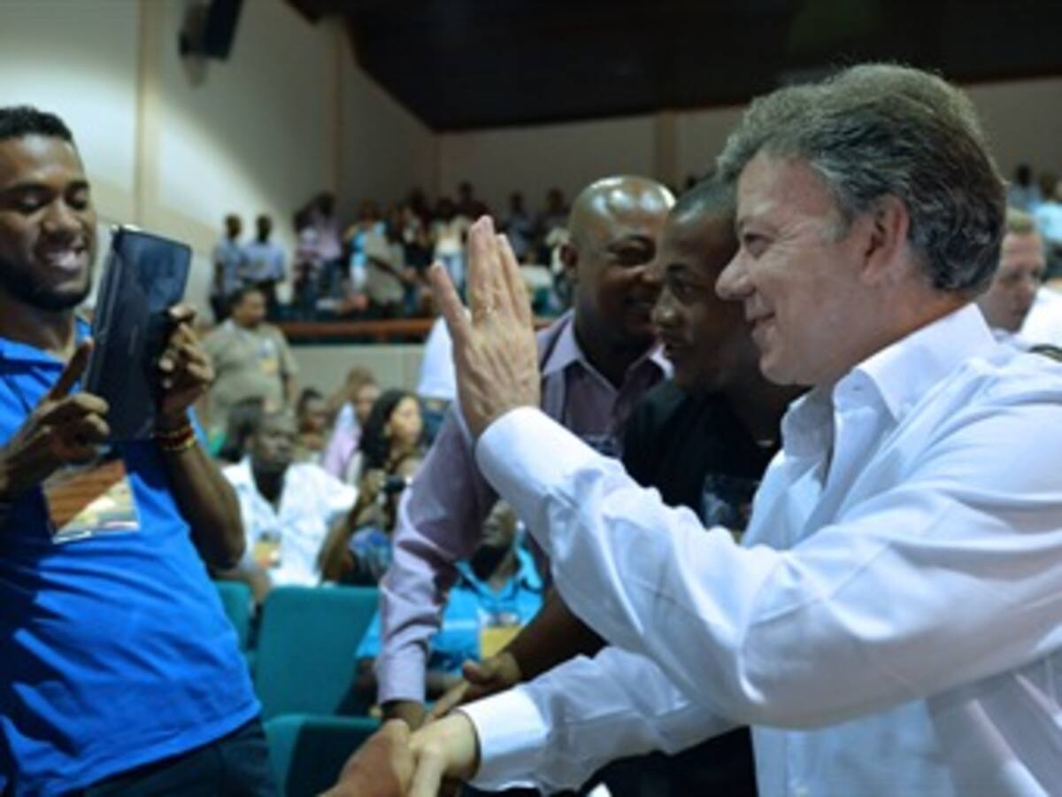 Santos dice a Farc que el tiempo pasa y la paciencia del pueblo colombiano tiene su límite