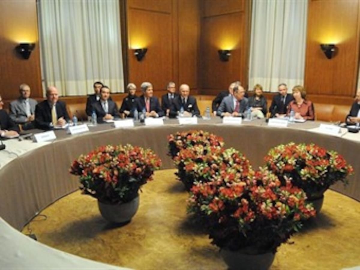 Irán considera pacto como reconocimiento a derecho a enriquecer uranio