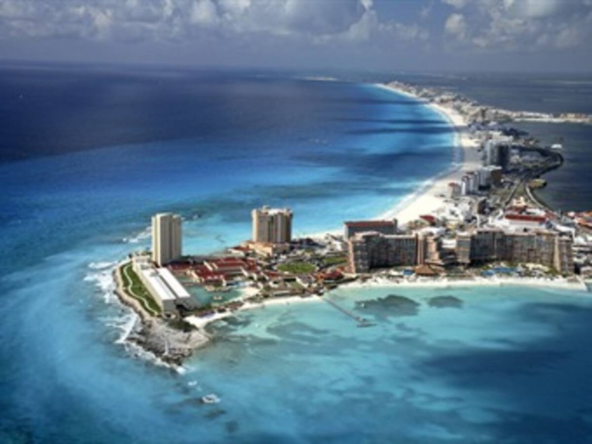 Hoteleros de Cancún darán vacaciones gratis a turistas que adquieran gripe A H1N1