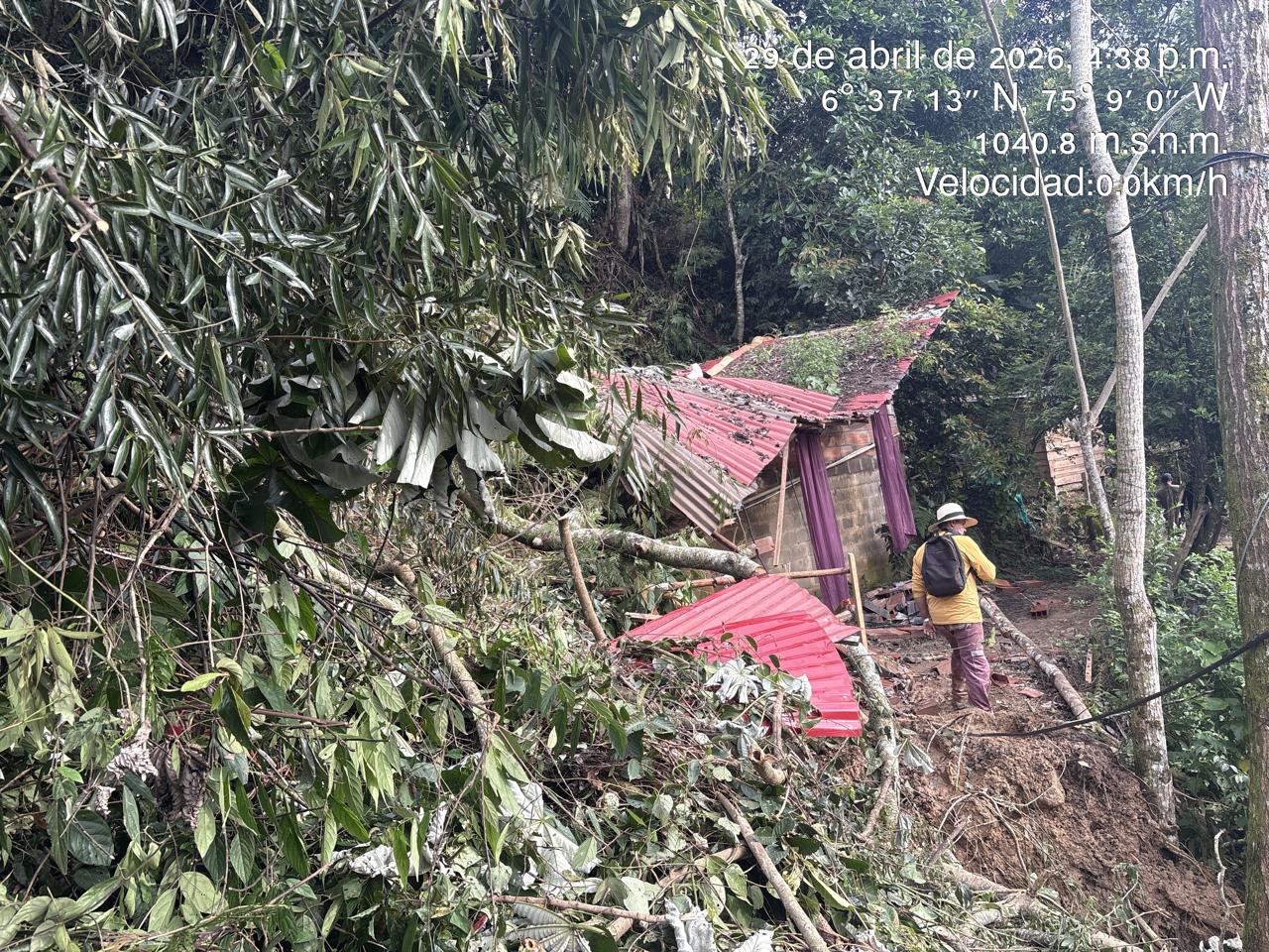 Casa afcetada por movimiento en masa en Yolombó- foto alcaldía