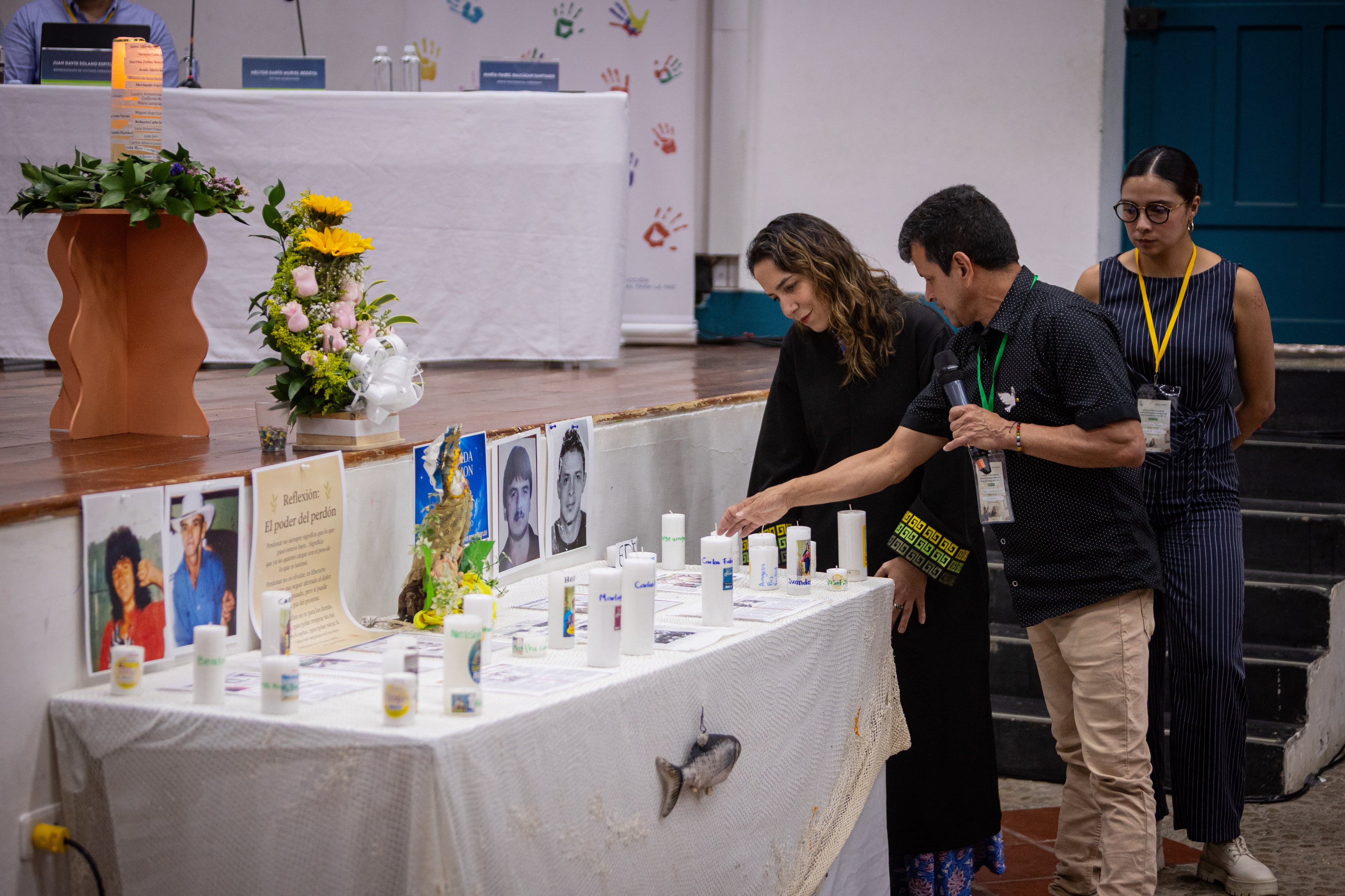 Audiencias de la JEP con víctimas del conflicto armado en Colombia.