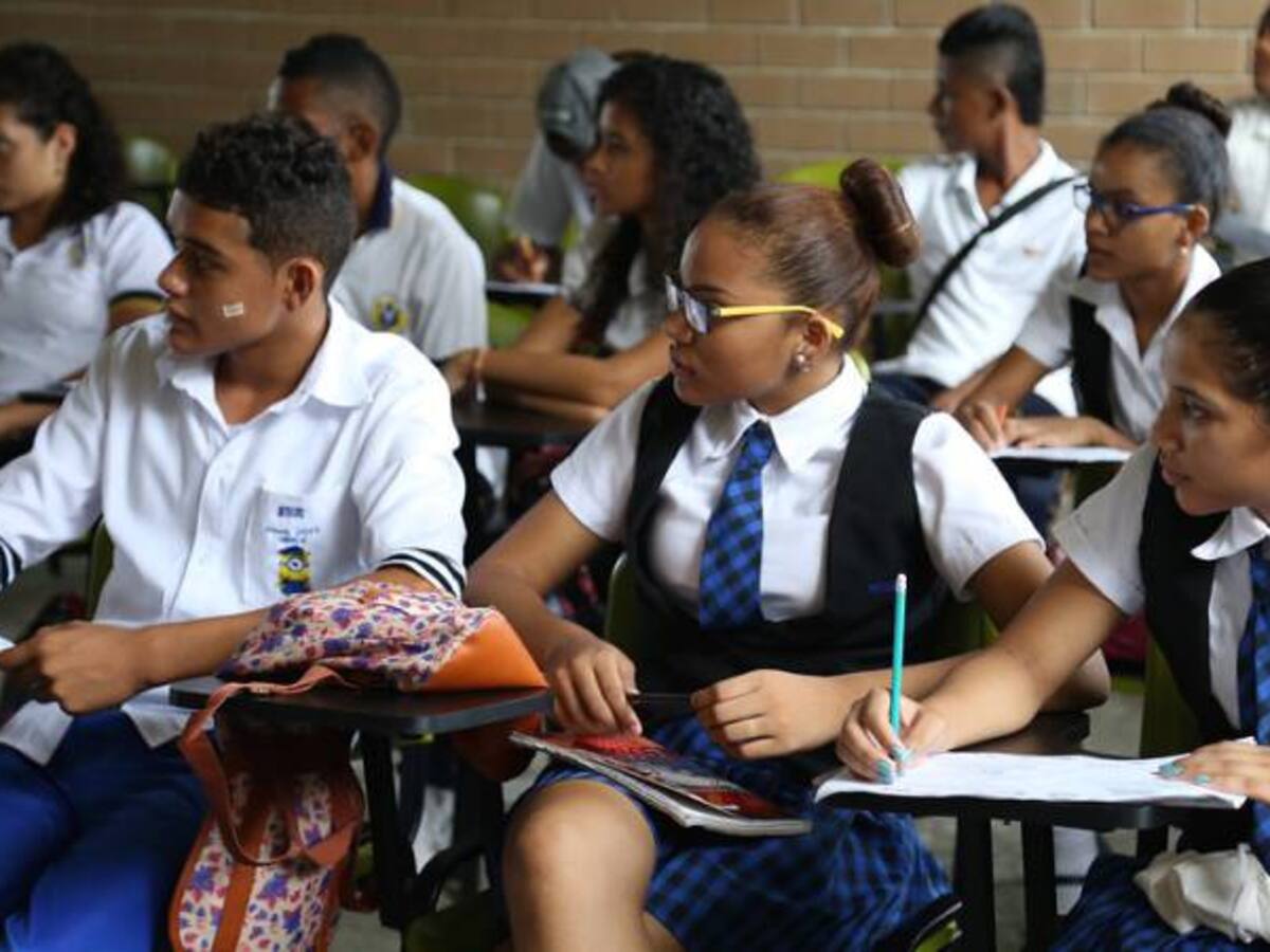 Adjudican licitaciones para construcción de tres colegios en Bogotá