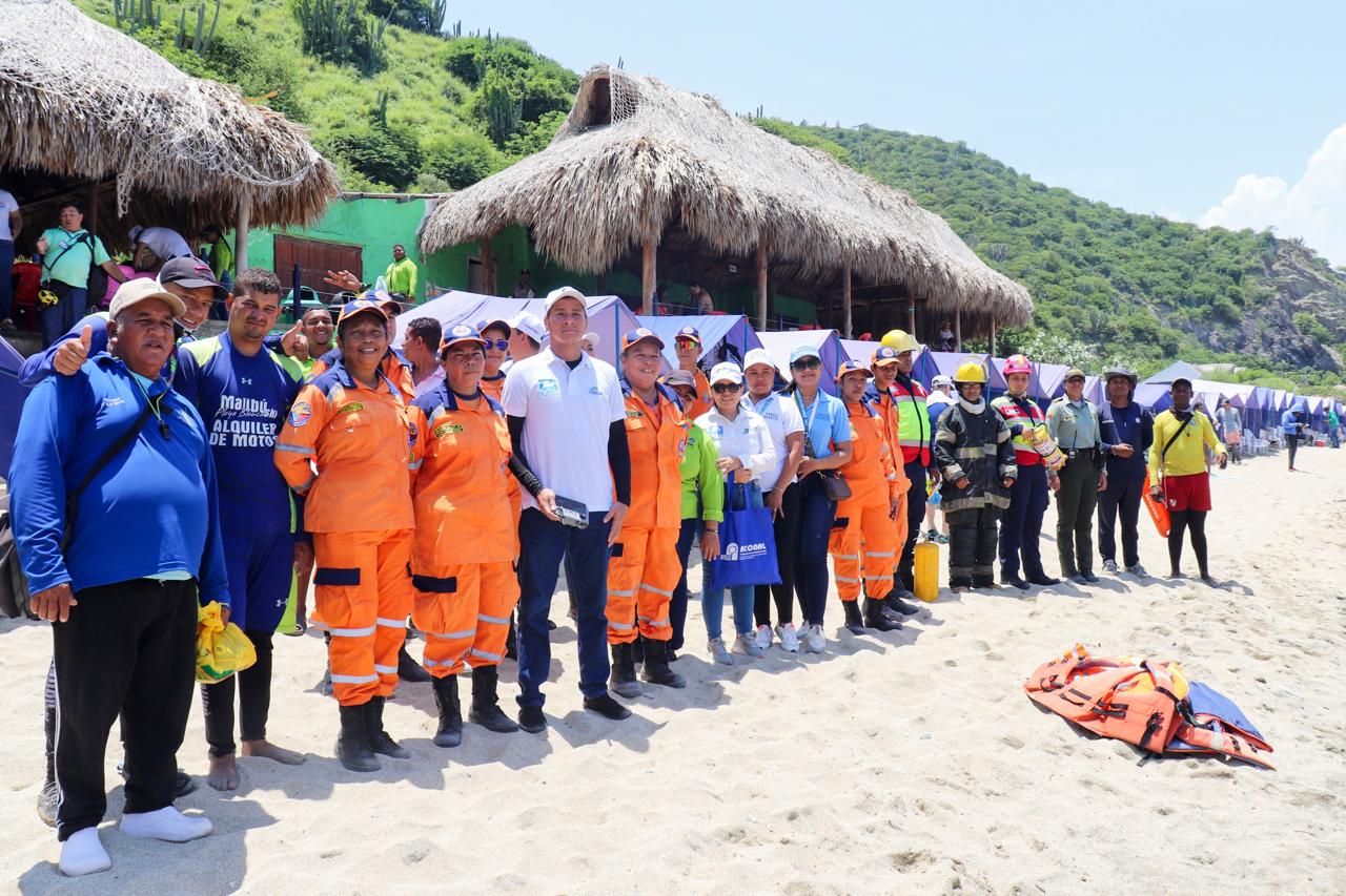 Simulacro en Playa Blanca . Alcaldía de Santa Marta