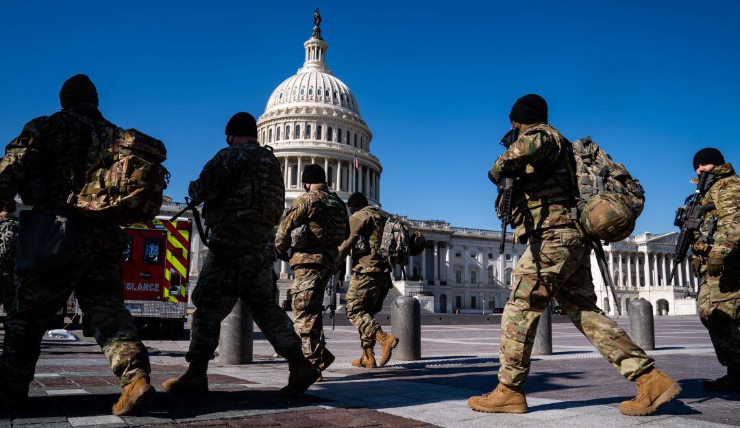 La Guardia Nacional mantiene los patrullajes en el Capitolio previo al inicio del segundo juicio político a Donald Trump. 