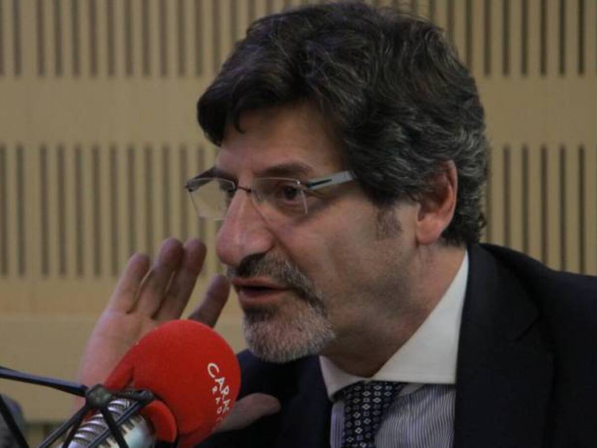 La Iglesia debe ir a hablar con el ELN: Uribe