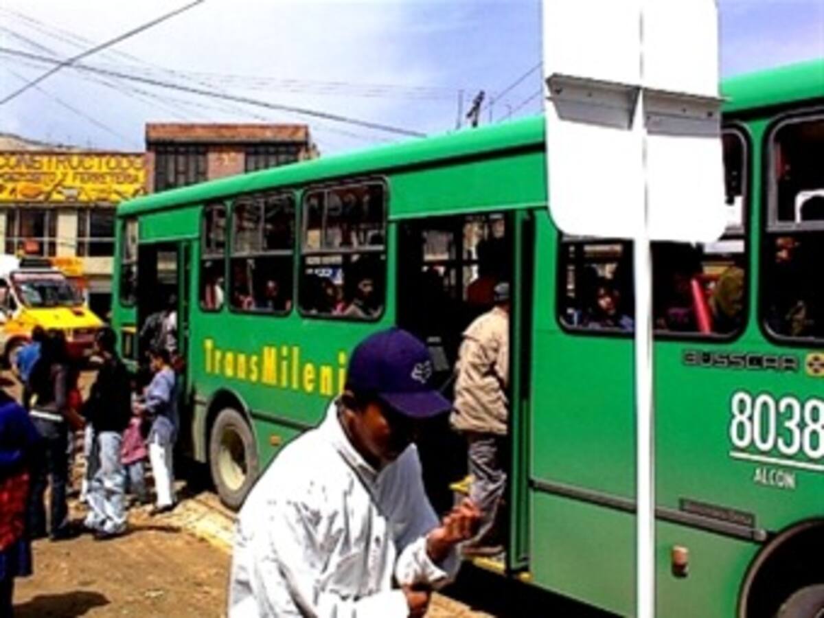 Transmilenio implementa nuevas rutas alimentadoras para conectar Engativá con El Dorado