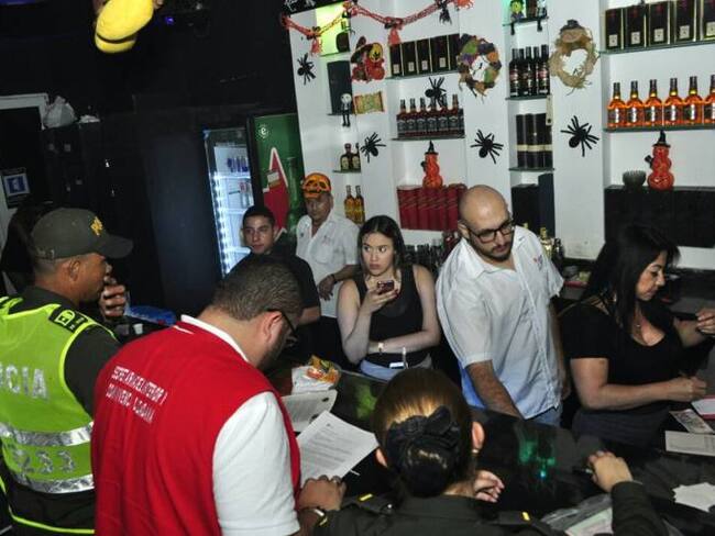 &quot;Por nuestros hijos”, autoridades se toman bares del Centro Histórico de Cartagena