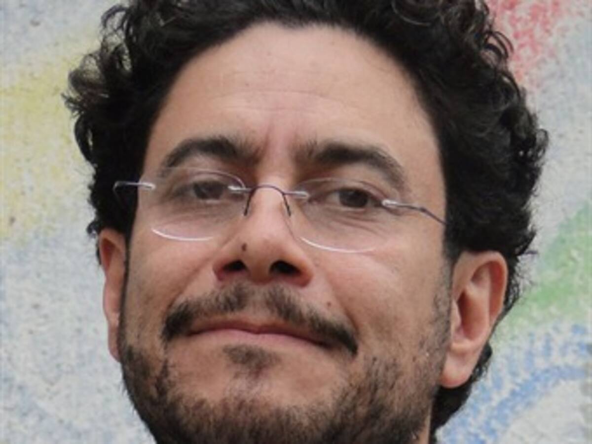 Condenan a exparamilitar que denunció falso atentado contra Iván Cepeda