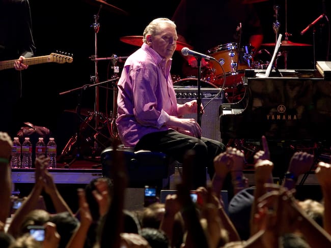 POMONA, CA - SEPTEMBER 25: Jerry Lee Lewis performs on his 75th birthday at the Fox Theatre on September 25, 2010 in Pomona, California. (Photo by Noel Vasquez/Getty Images)