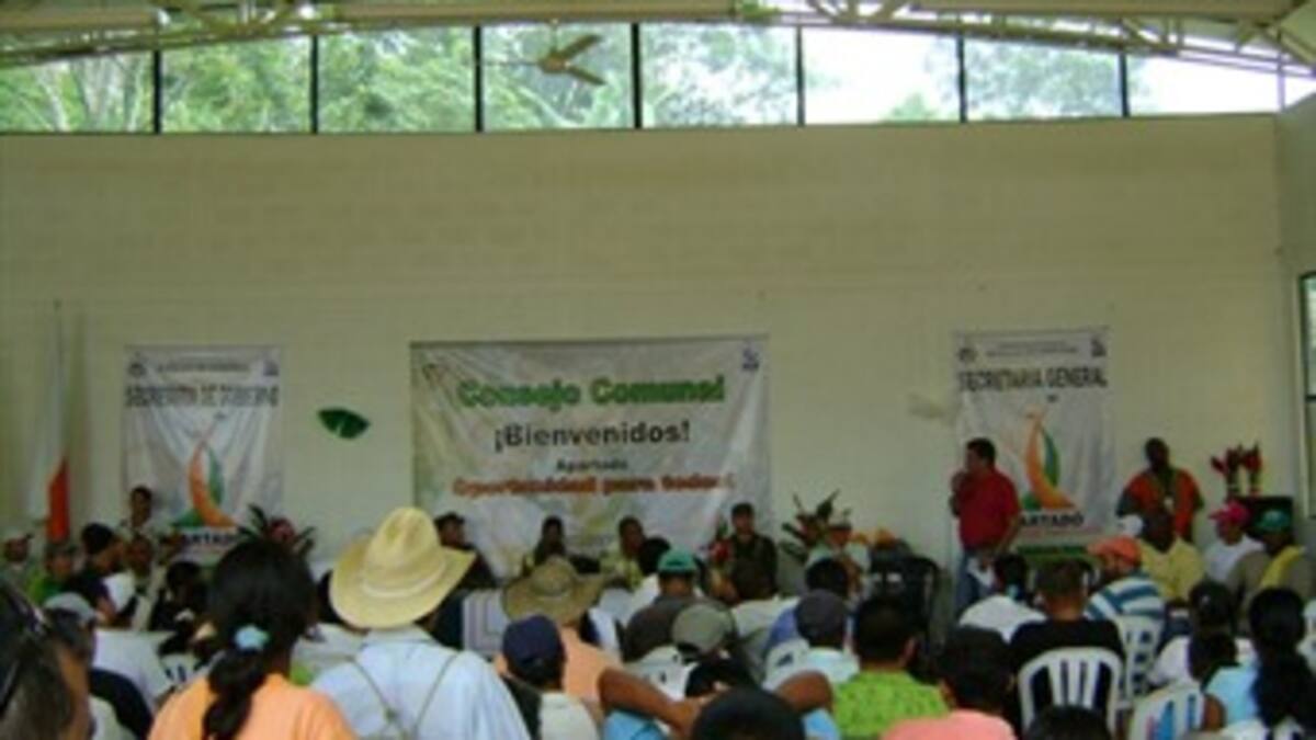 Desmovilizado denuncia que la Comunidad de paz de Apartado es fachada de las Farc