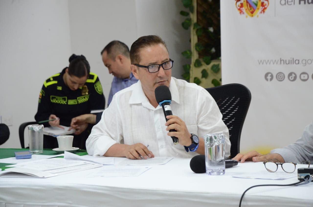 Se le pidió un informe al contratista para poder decidir si se continúa con el contrato.