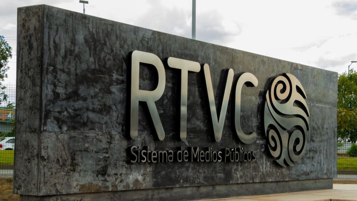 “A mí no me gusta ir por lo bajo, pero si toca, toca”: RTVC pide a periodista hackear a concejal