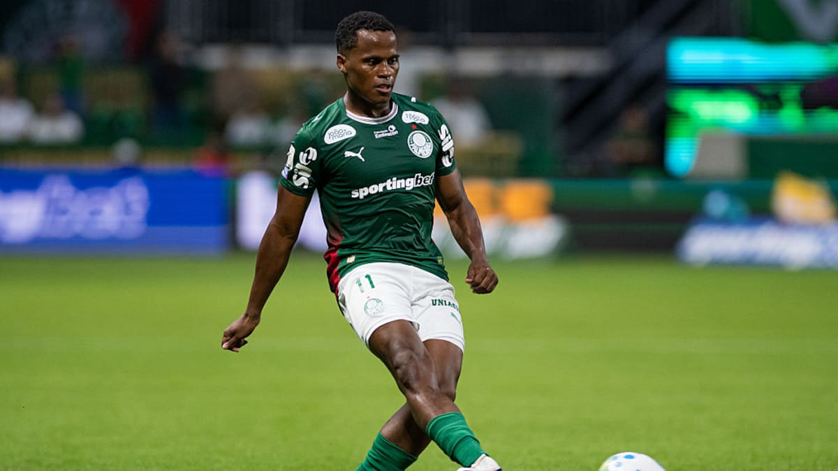 Jhon Arias fue titular en el empate de Palmeiras contra Cerro Porteño en Copa Libertadores
