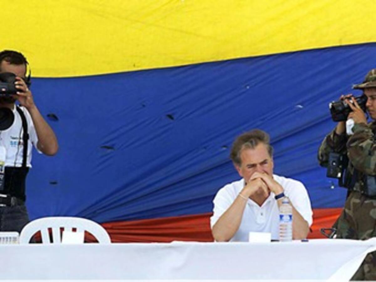 Pastrana dice que no se pueden echar por la borda los acuerdos de El Caguán
