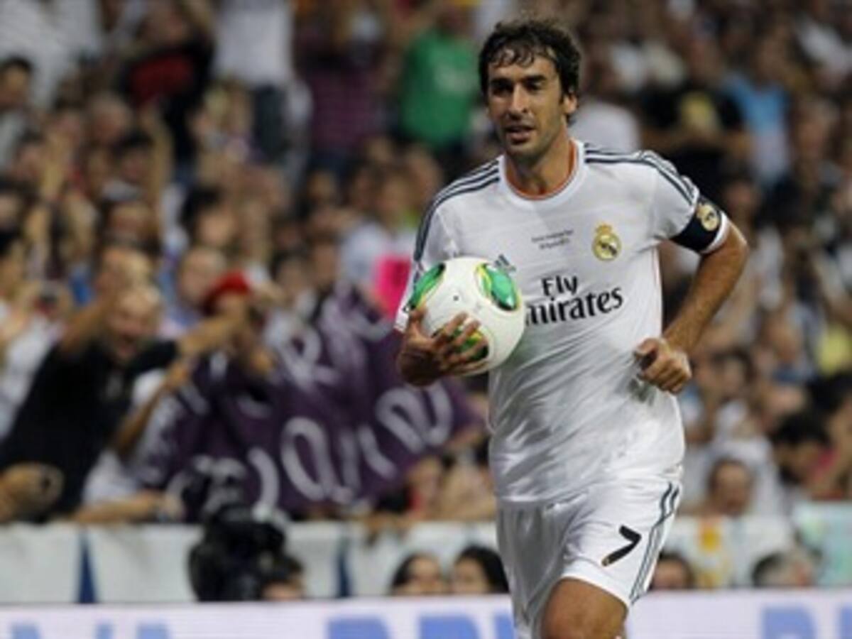Raúl regresa al Bernabéu y marca gol como en los viejos tiempos