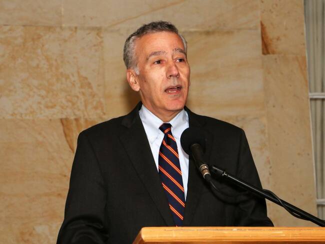 Seguirán las sanciones contra Venezuela: Embajador de Estados Unidos