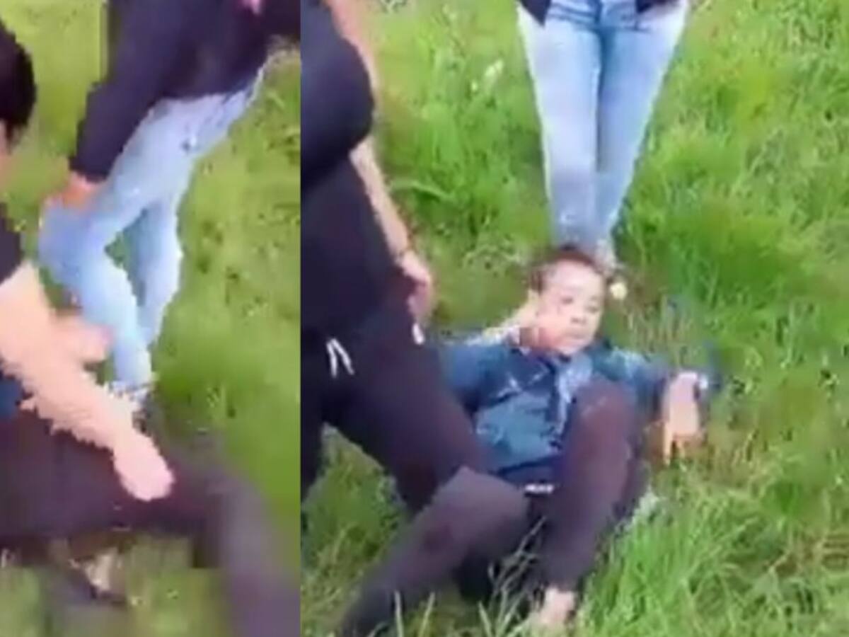 Nada de sexo débil: Grupo de mujeres sometió a ladrón y le quemaron la moto