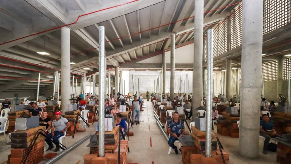 En zona rural de Neiva, se invertirán mil millones de pesos en hornillas ecoeficientes