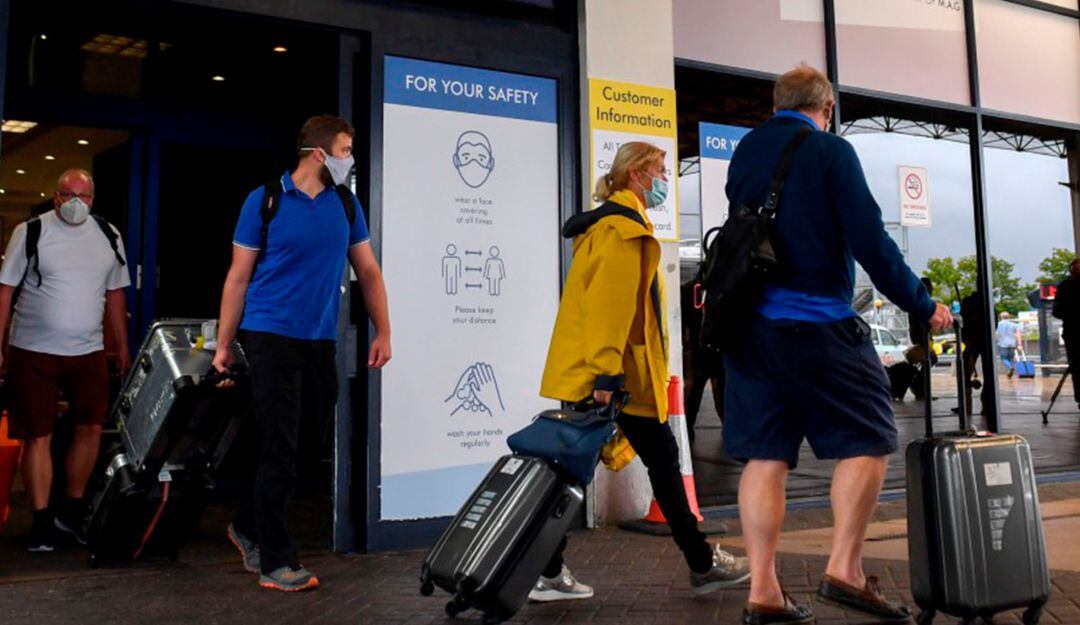 España no permitirá ingreso de viajeros hasta 9 de agosto