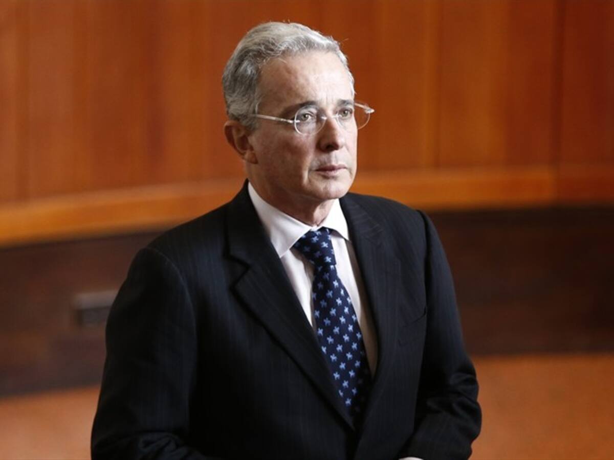 Nuestras cartillas no confundían a los niños: Uribe