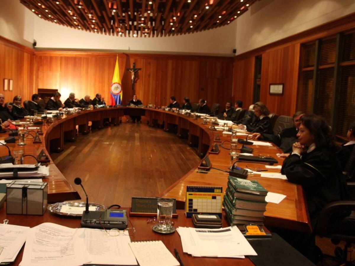 Fondos de pensiones a responder por riesgos laborales de informales