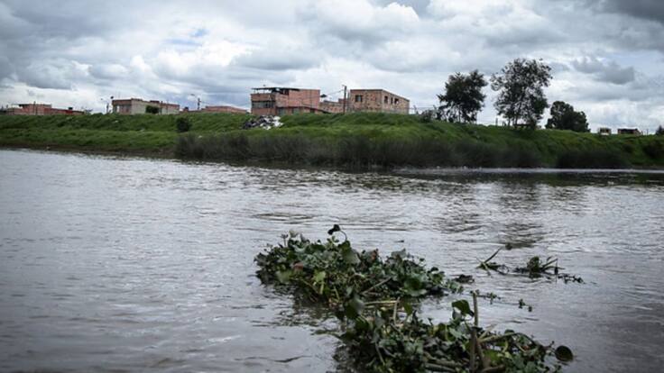 El río Bogotá está muriendo