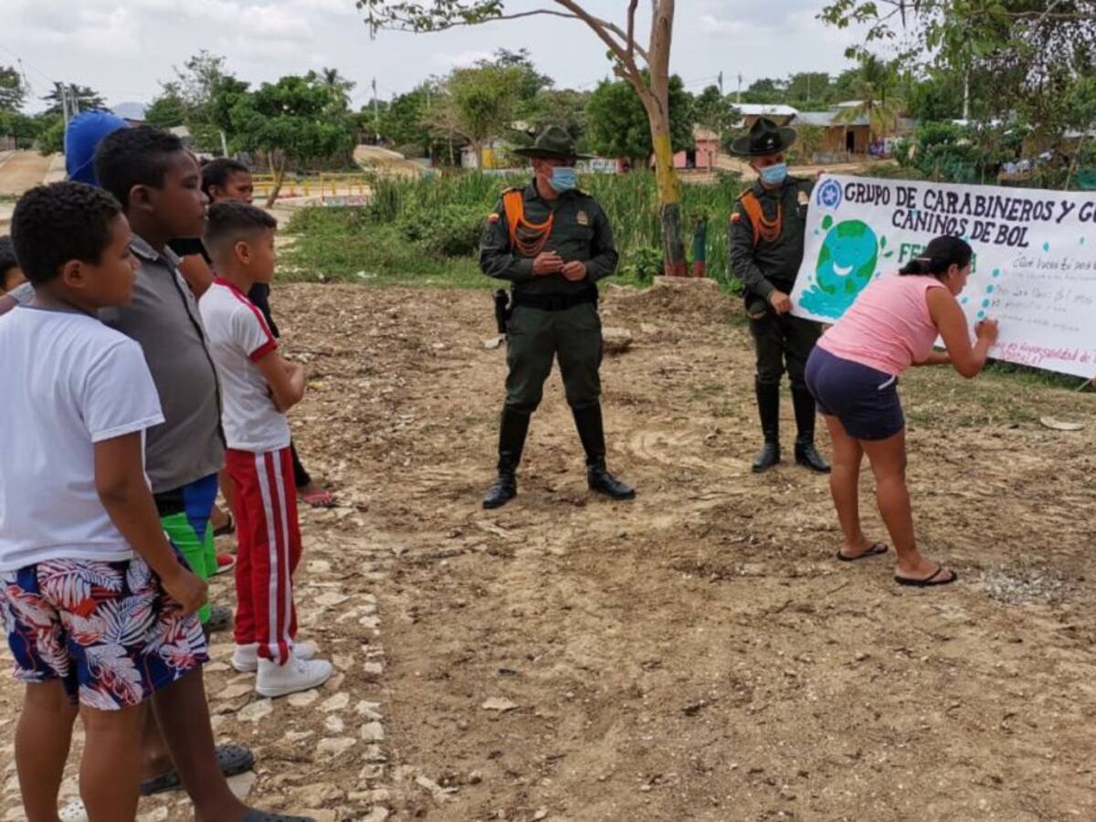 Policía adelantó campaña sobre el cuidado del agua en Bolívar