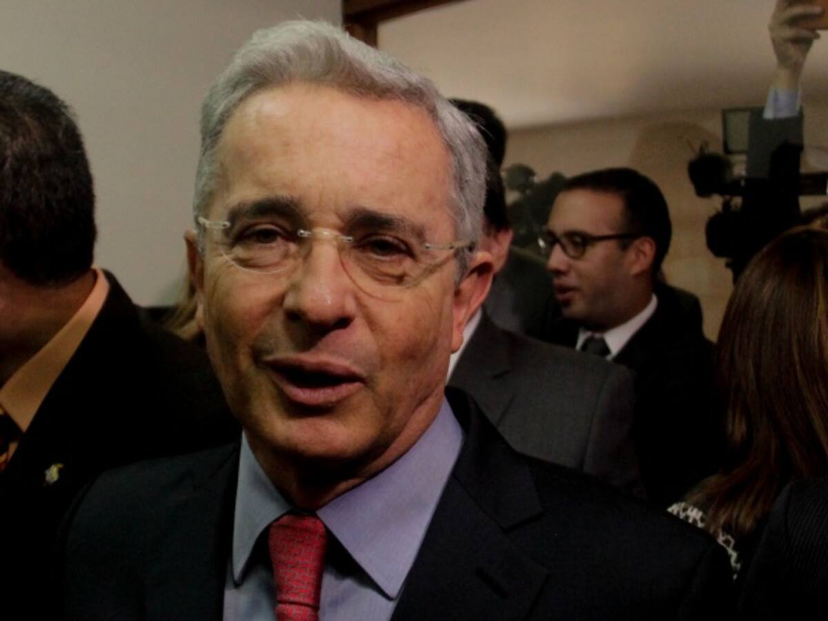Uribe y Santos tendrán reunión tras resultados del plebiscito