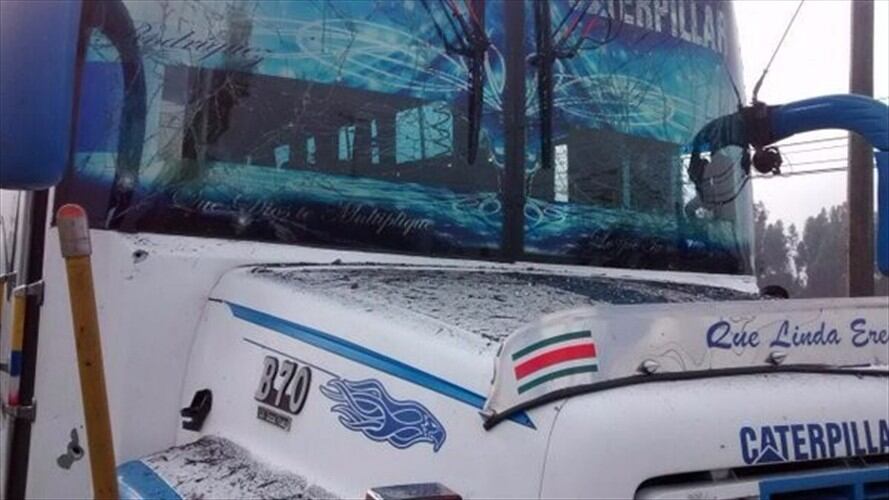 Atentado en Guaymaral al paso de bus de la Armada Nacional. Foto: Colprensa