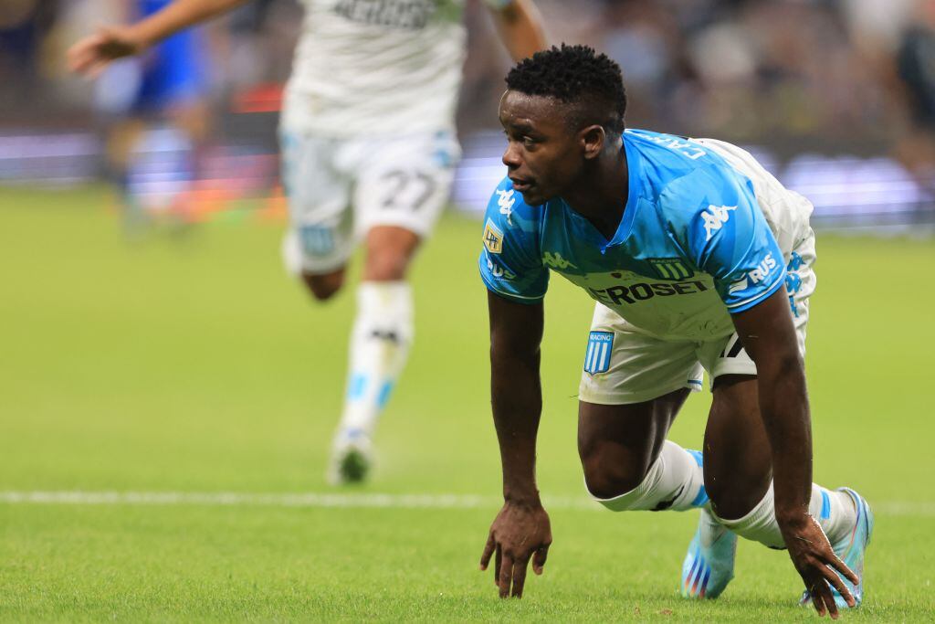 Johan Carbonero durante un partido de Racing (Photo by KARIM SAHIB/AFP via Getty Images)