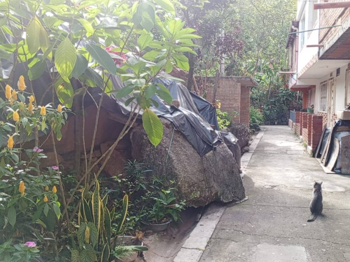 Más de 3 mil habitantes en Floridablanca viven entre ‘meteoritos’