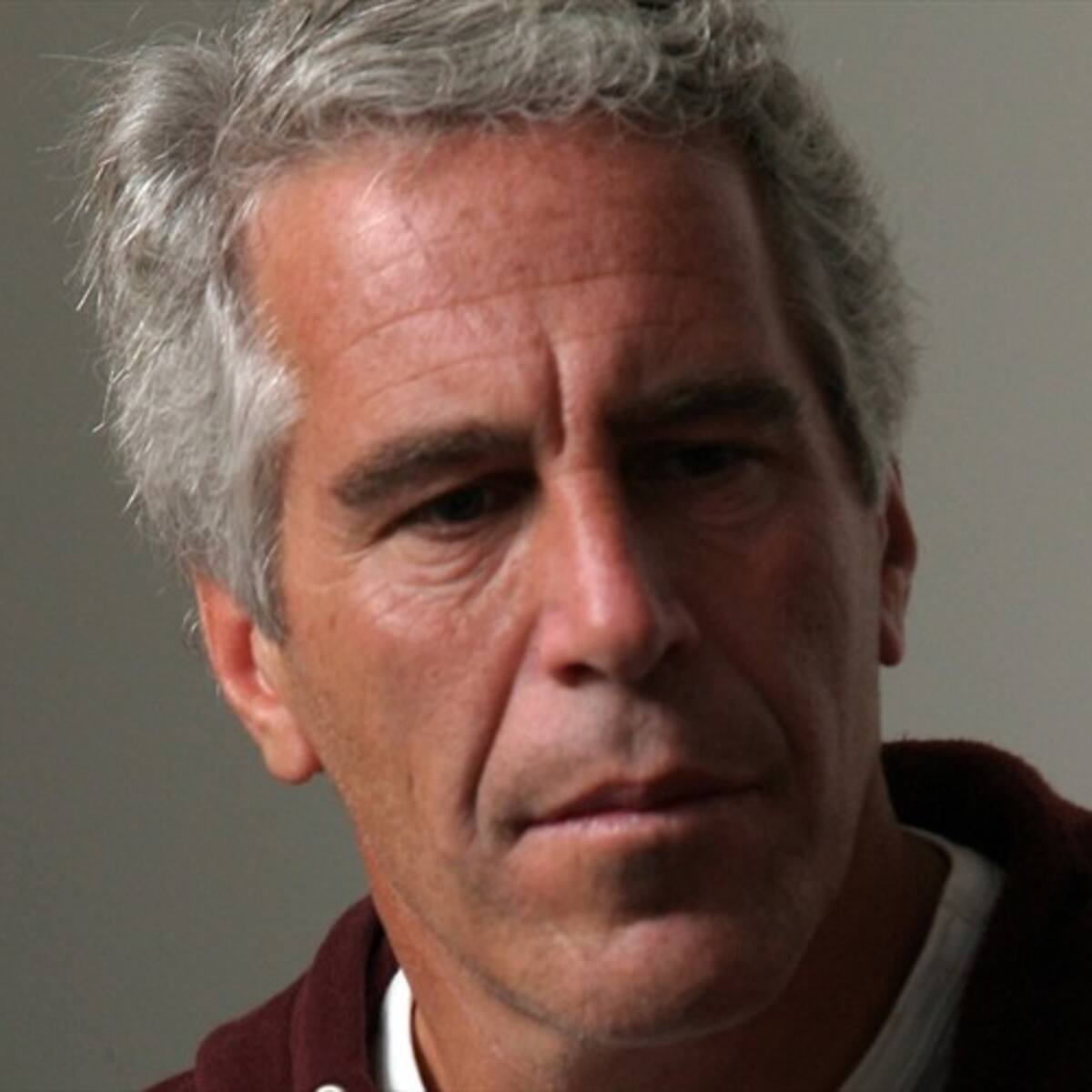 Forense Baden desvela verdades ocultas en la autopsia de Jeffrey Epstein: apuntan a estrangulamiento