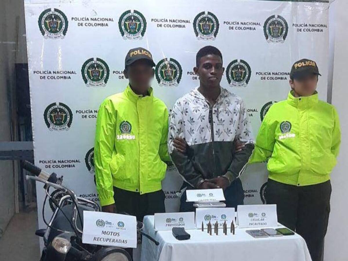 Cayó ‘el Daka’ con una motocicleta hurtada y munición bélica en Cartagena