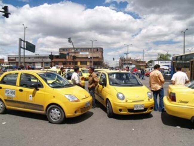 Taxistas piden que les expliquen mejor decreto de seguridad social