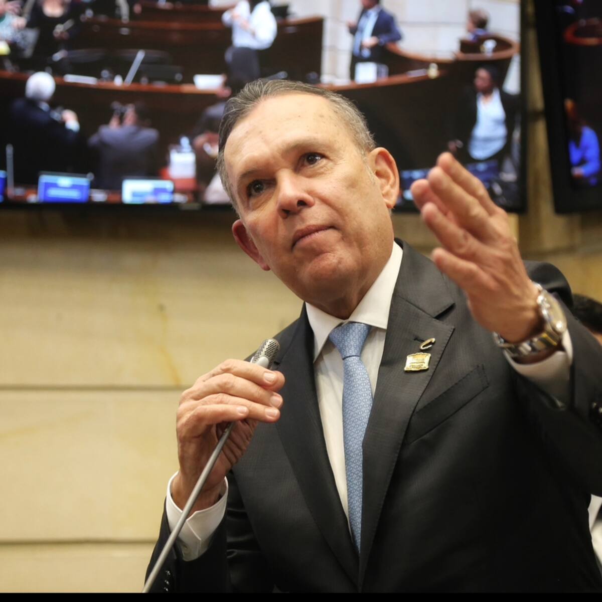 “El ‘decretazo’ y la constituyente no tienen ni pies ni cabeza”: senador Efraín Cepeda