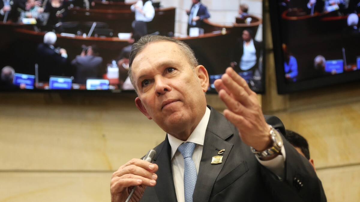 “Estoy seguro de que la tumban por arbitrario”: Cepeda sobre si Petro decreta la Consulta Popular