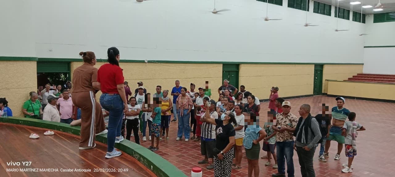 Desplazados de la vereda Tamar Bajo de Rmedios en albergues de Yondó - foto cortesía