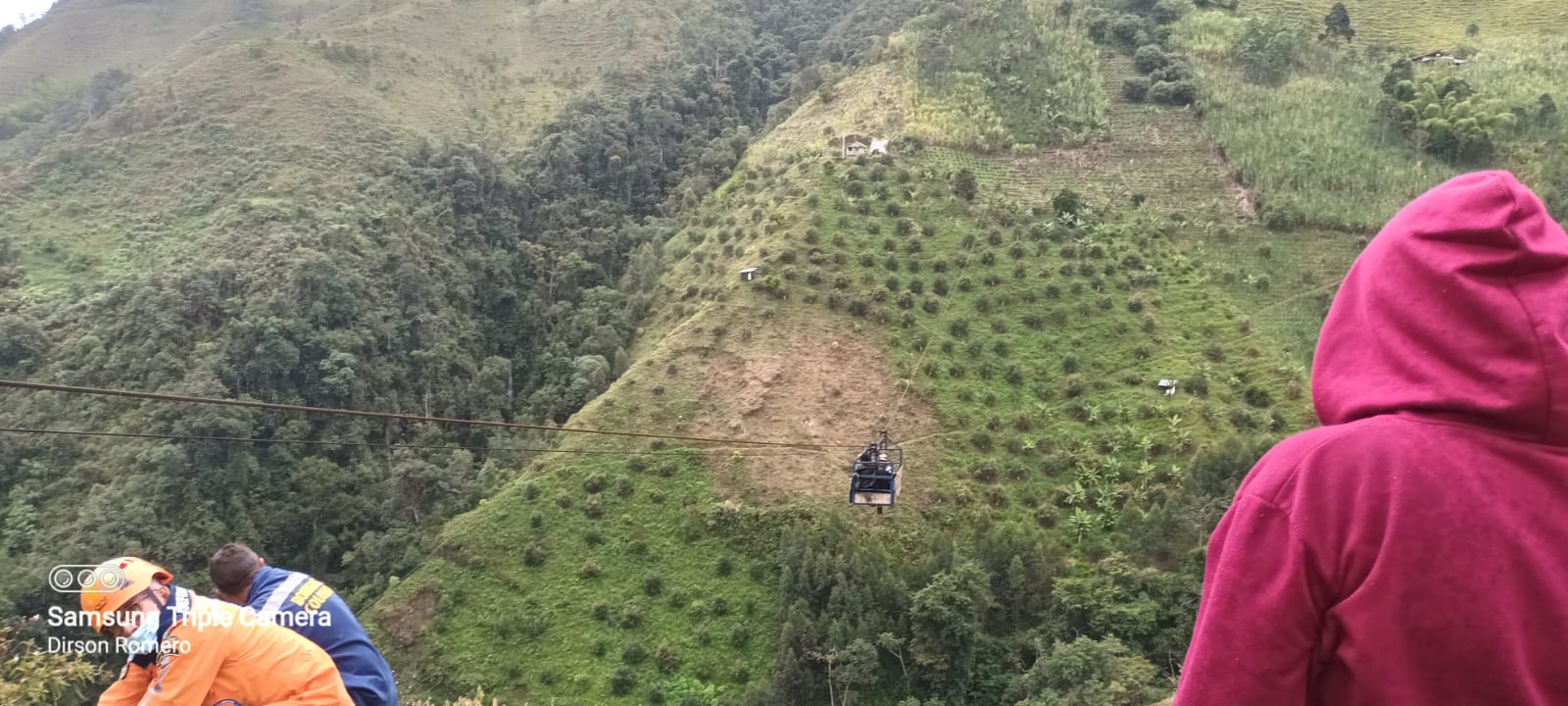 Medio de transporte rudimentario empleado en zonas rurales de Colombia