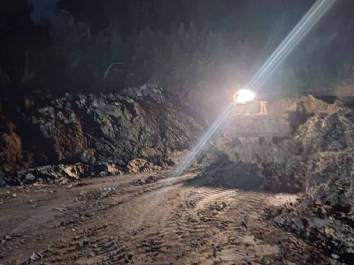 Invías informó que está cerrada la vía Manizales - Bogotá por derrumbe