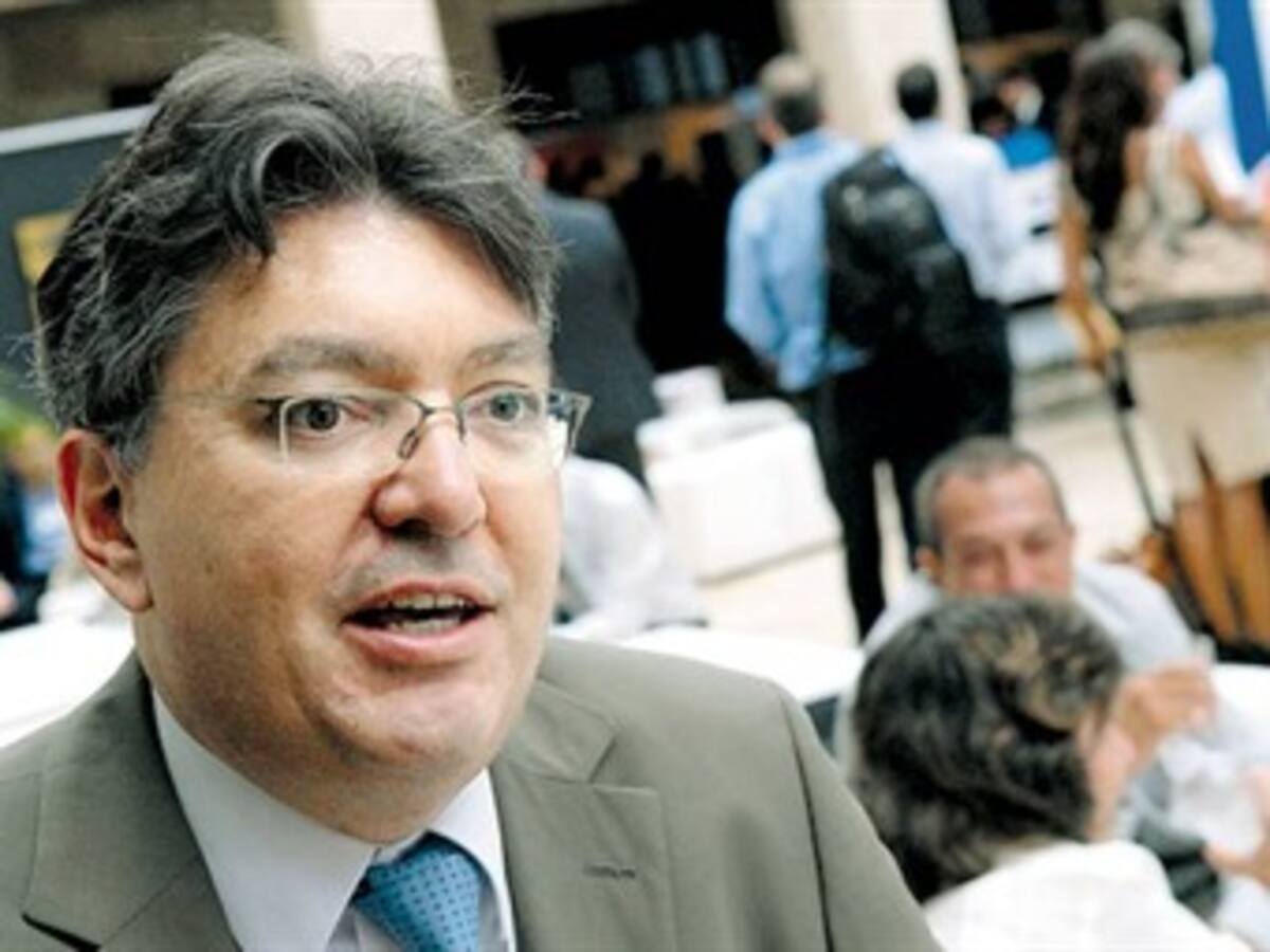 Combustibles tendrán un aumento máximo mensual hasta del 1,5 por ciento