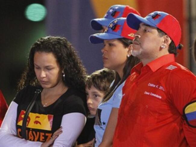Las hijas y el yerno de Chávez votaron en un colegio en Caracas