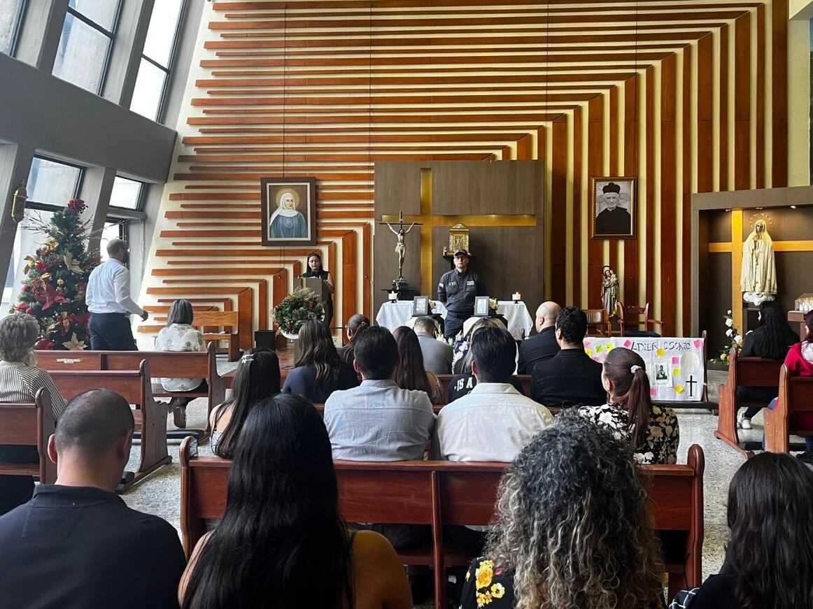 Restos óseos entregados a familias- foto gobernación de Antioquia