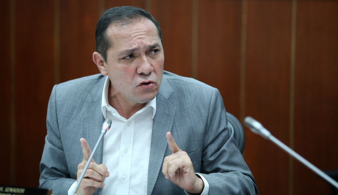 El senador de la Alianza Verde pidio que se suspenda el escrutinio