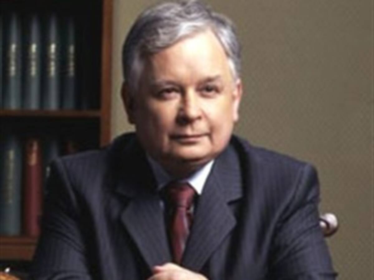 Propuesta de erigir una estatua en honor de Lech Kaczynski divide a polacos