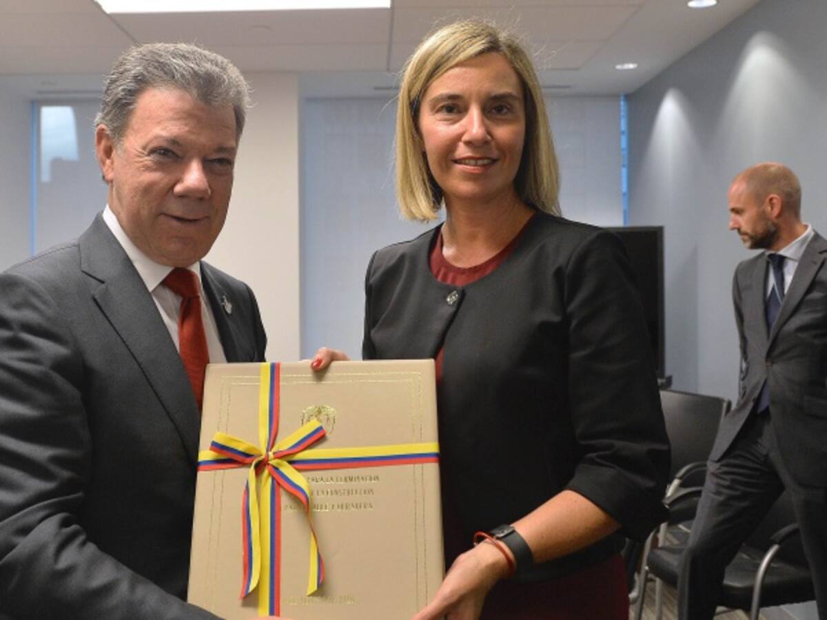 Santos entregó el acuerdo de paz a la Unión Europea